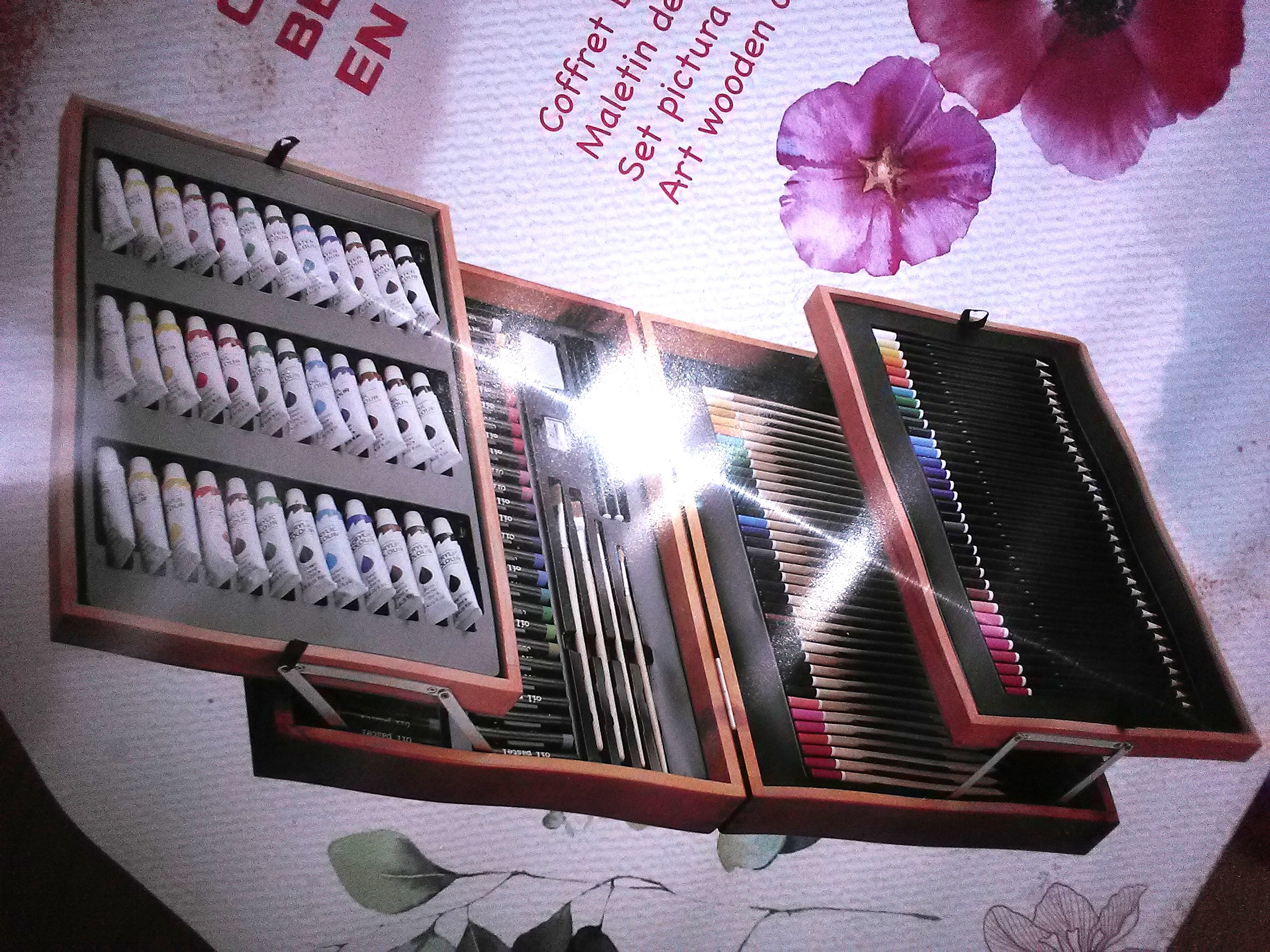 NEUF Mallette Beaux Arts/ d'artiste 168 pi�ces
27 Bill�re (64)