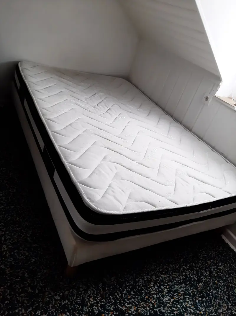 lit 120 x 190 neuf + matelas 150 Soisy-sous-Montmorency (95)