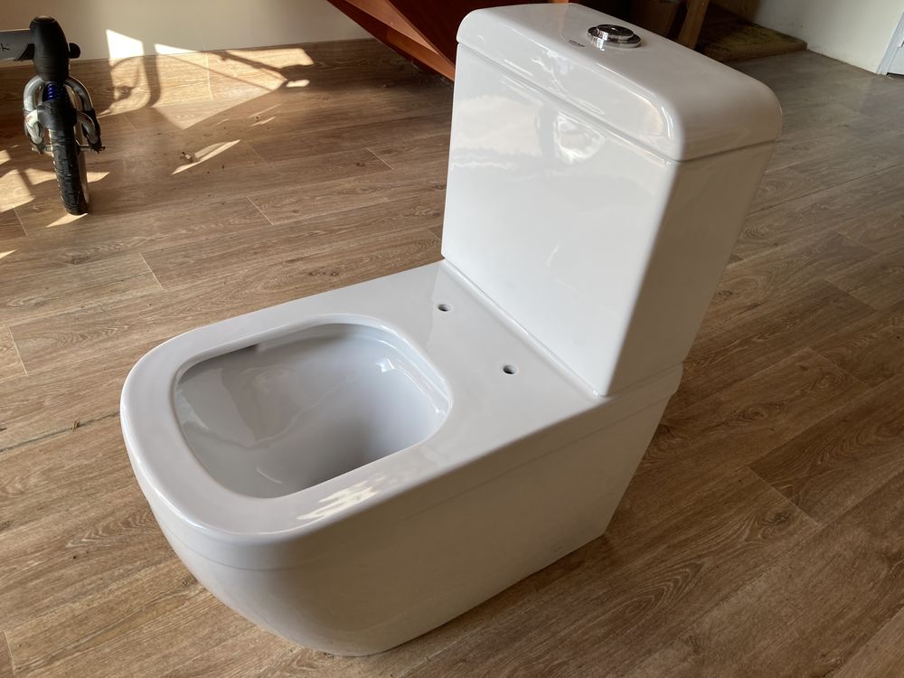 WC neuf � poser marque Grohe, avec abattant. 360 Orvault (44)
