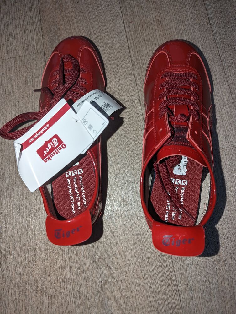 NEUVES basquette asics onitsuka tiger 35 EUROS
0 Talence (33)