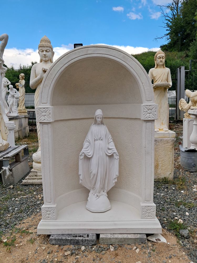 Niche en pierre pour statue 389 Ch�teau-l'�v�que (24)