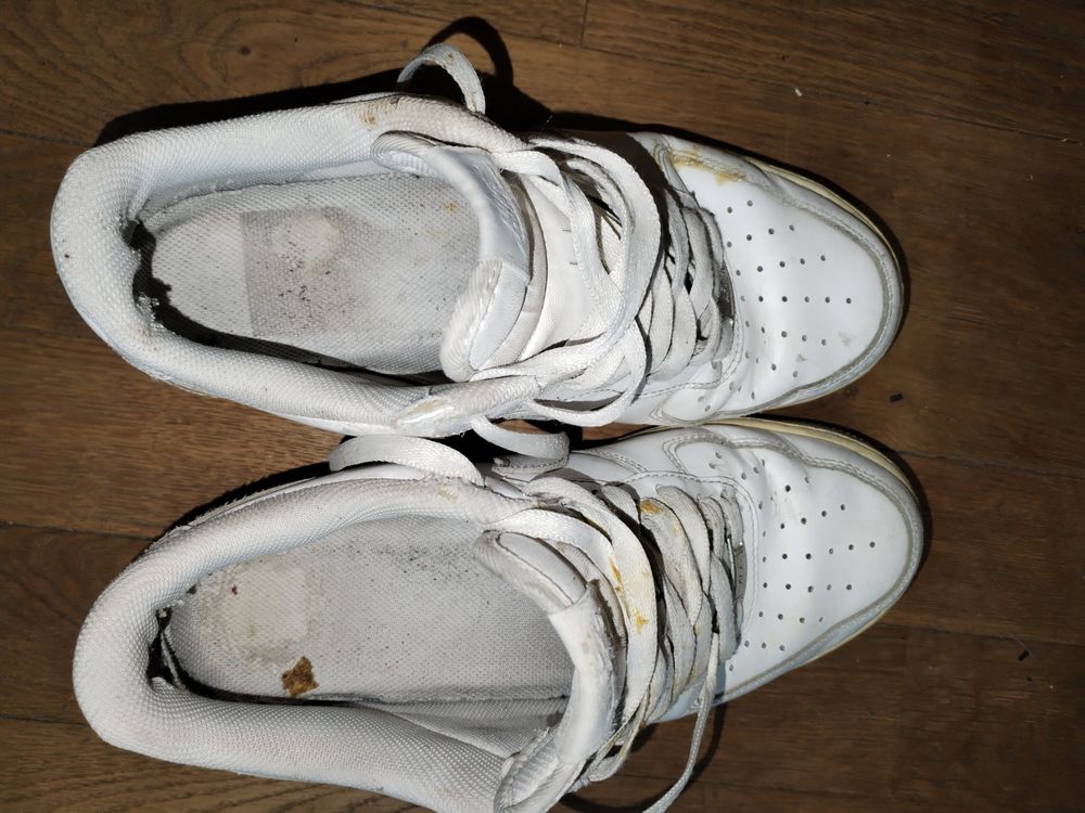 Nike air force 1 (taille 43)
14 Brillon-en-Barrois (55)