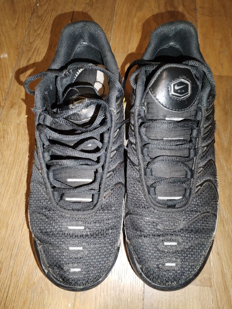 Nike TN (Taille 42) noire 20 Brillon-en-Barrois (55)