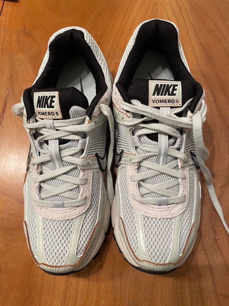 Nike Zoom Vomero 5 light Silver neuf 80 Paris 14 (75)