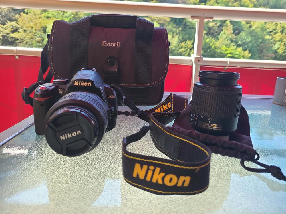 NIKON D3000 - Appareil reflex num�rique 250 La Trinit� (06)