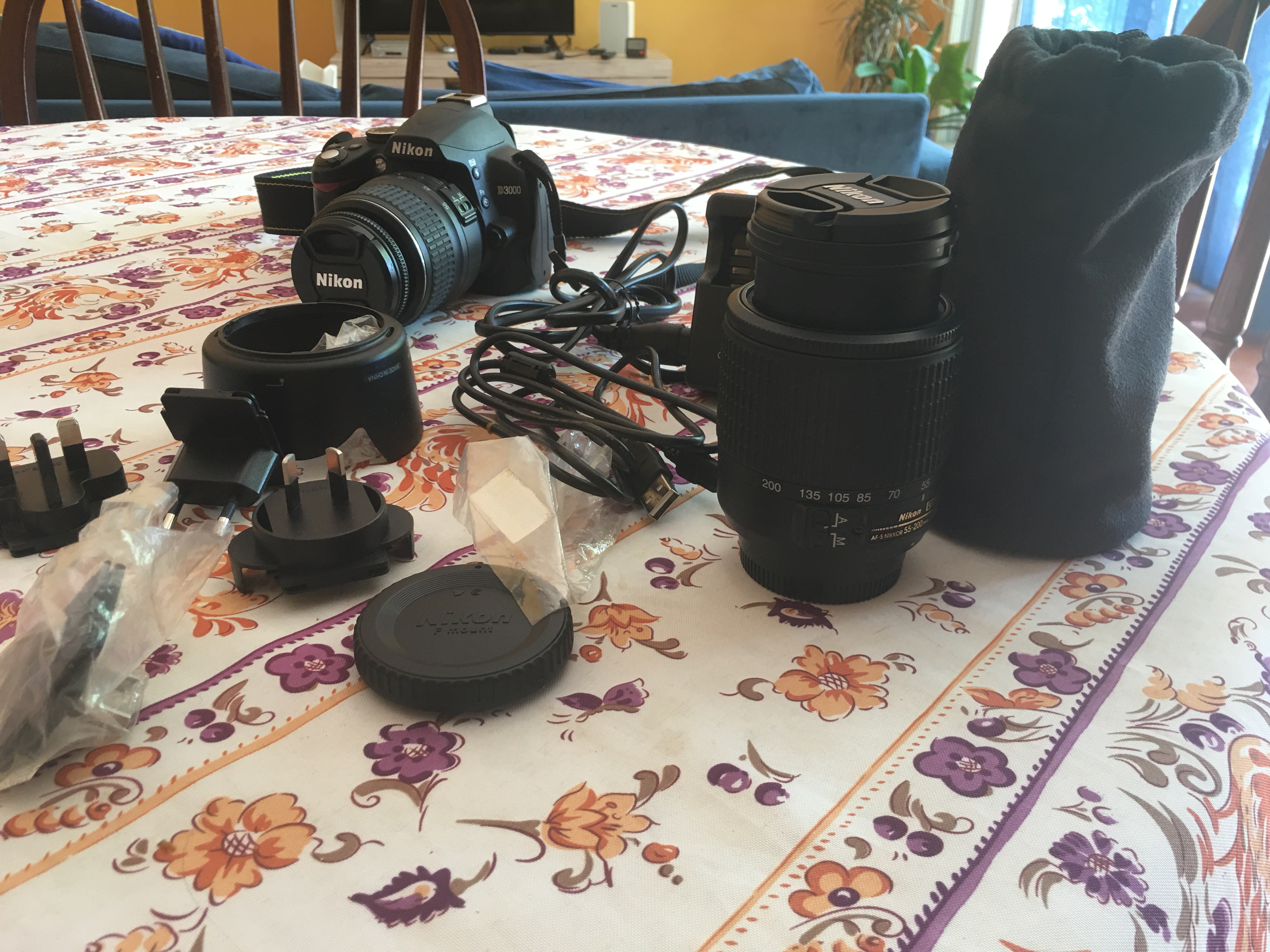 Nikon D3000 + Obj. 18-55 mm + 55-200 mm 415 Draguignan (83)