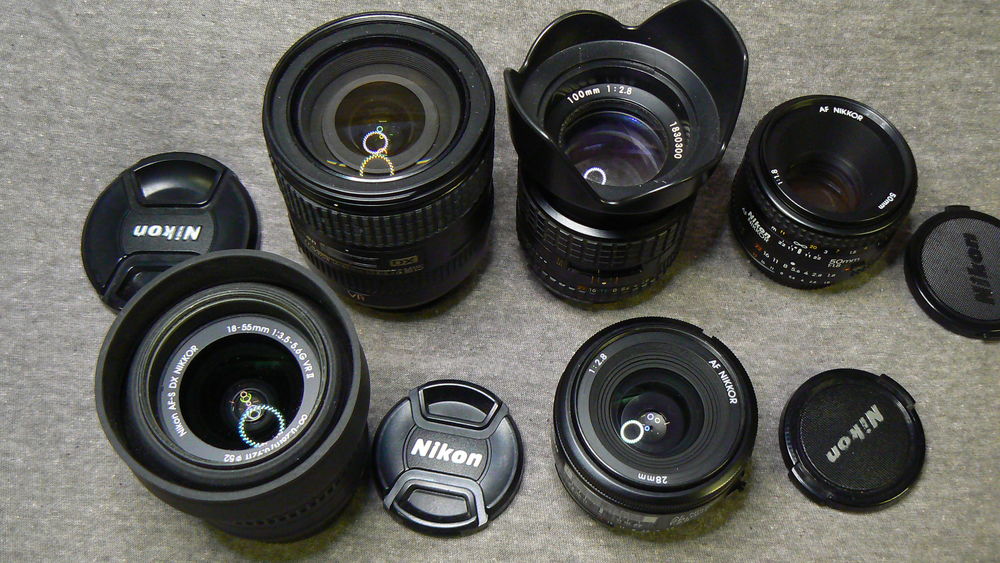 Nikon 55, 28, 100, 18-55 et 16-85 mm en bon �tat. 350 Mormoiron (84)