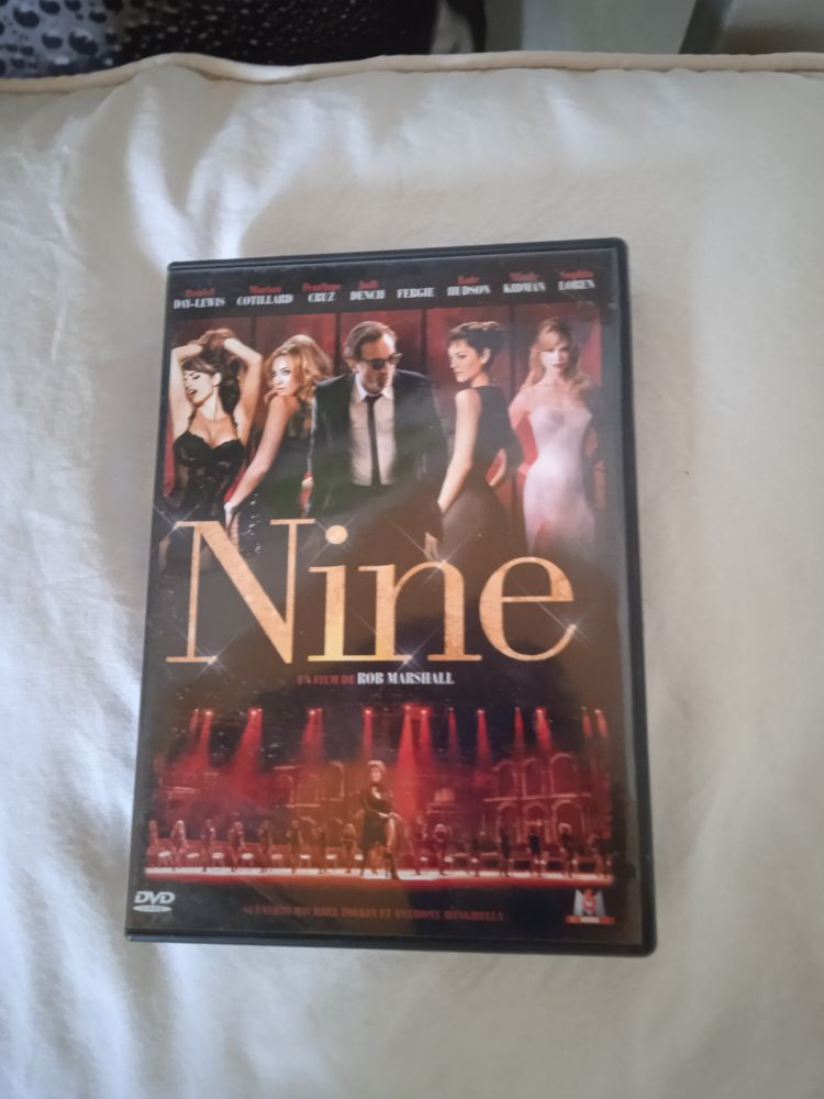 DVD Nine
2009
Excellent �tat
En Fran�ais
Multi langue
+Bo 10 Talange (57)