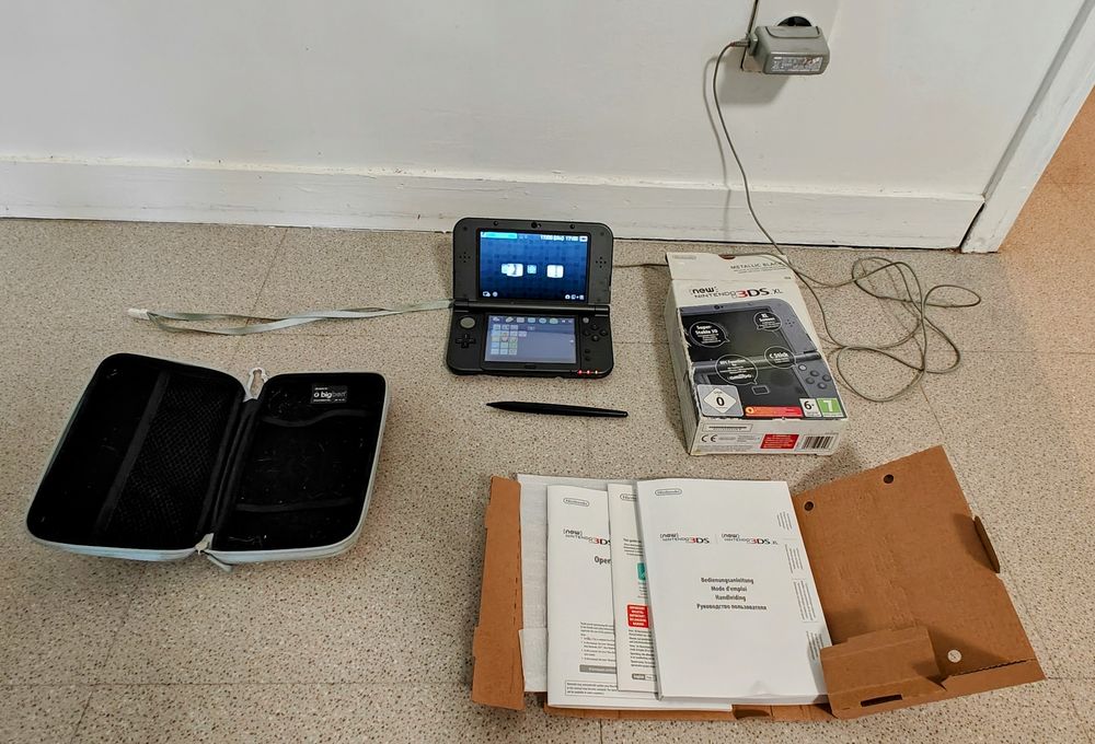 Nintendo New 3DS XL gris 180 Fontenay-le-Fleury (78)