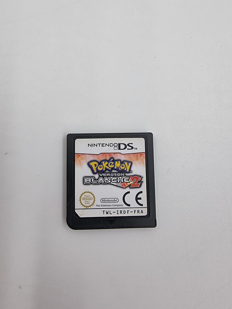 Jeu Nintendo DS Pok�mon Version Blanche 2 en loose 80 Vulbens (74)