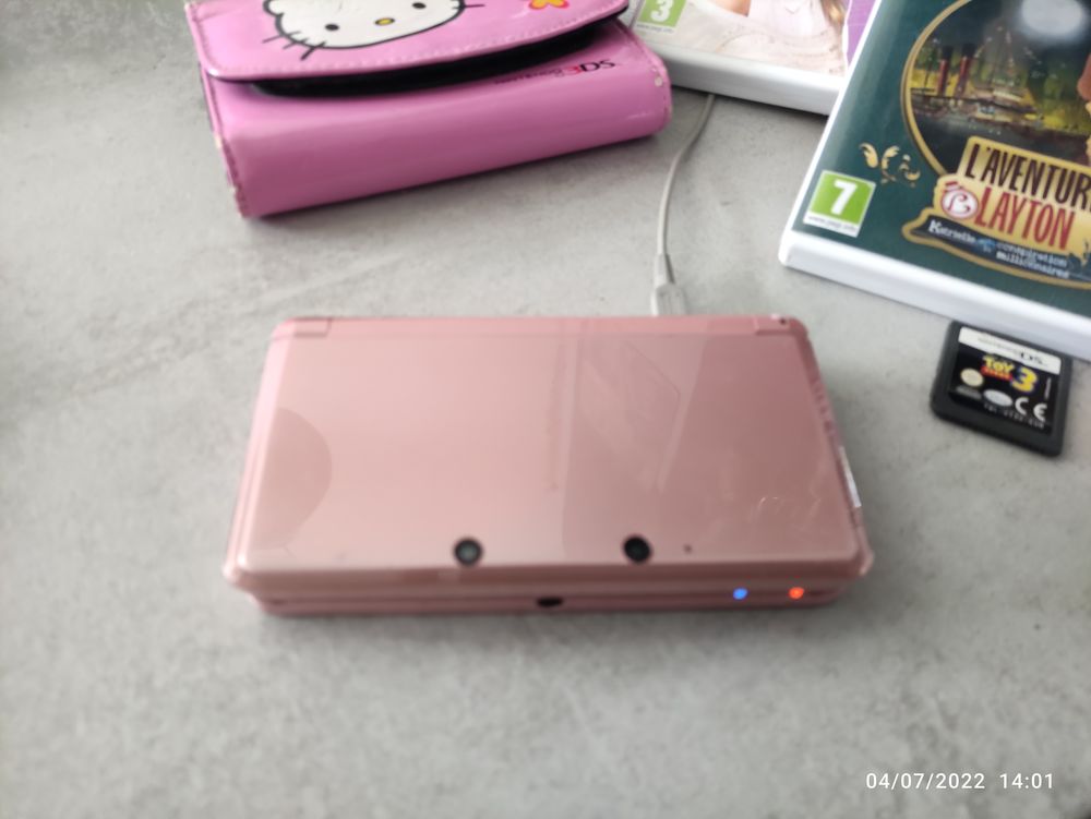 Nintendo 3ds rose corail avec chargeur +4 jeux 60 Contrexéville (88)