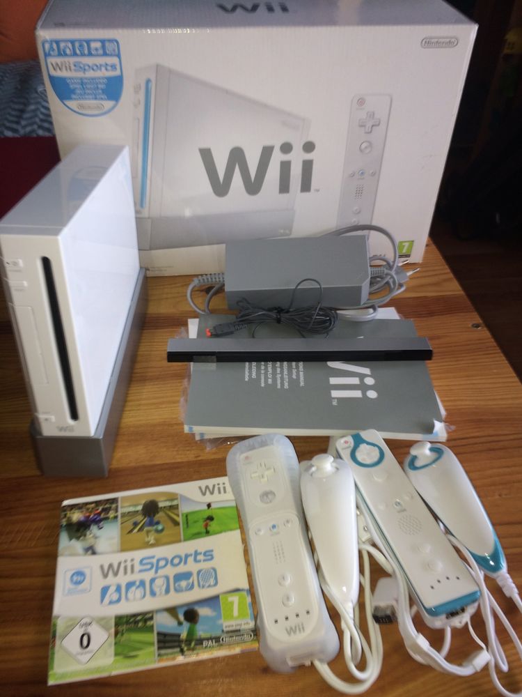 Nintendo Wii sports blanche Consoles et jeux vidéos