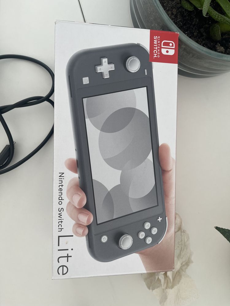 Nitendo switch lite 200 Nemours (77)