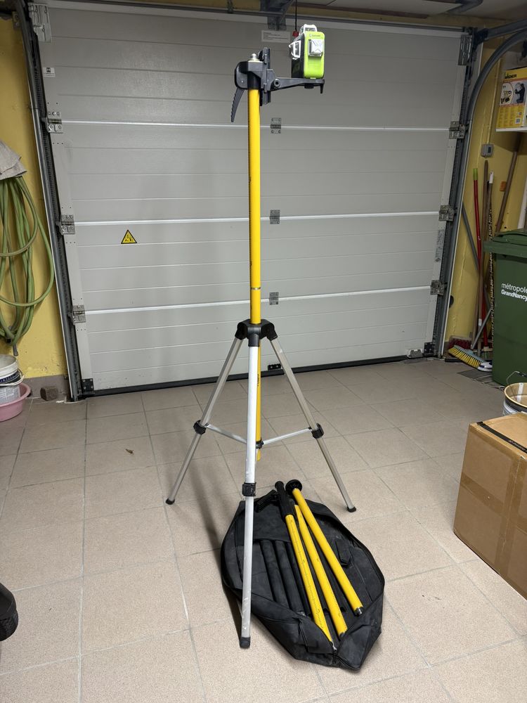 Niveau laser vert 3D Huepar 603CG-BT avec sa  Base tr�pied e 150 Tomblaine (54)