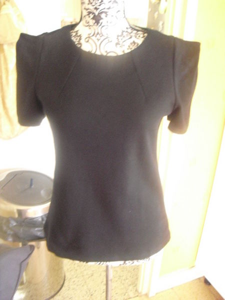 TOP NOIR tissus �pais NEUF ZARA TAILLE M 12 Lyon 5 (69)