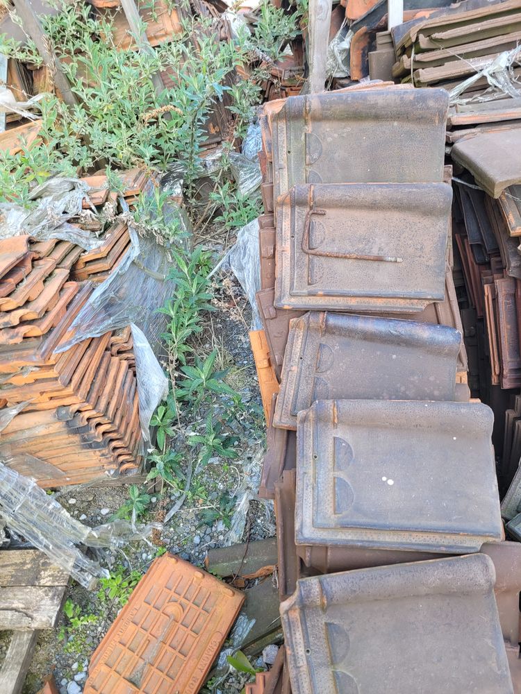 Nombreux modeles tuiles 1 Jeumont (59)