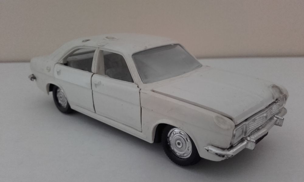 Norev - Chrysler 180 40 Angers (49)