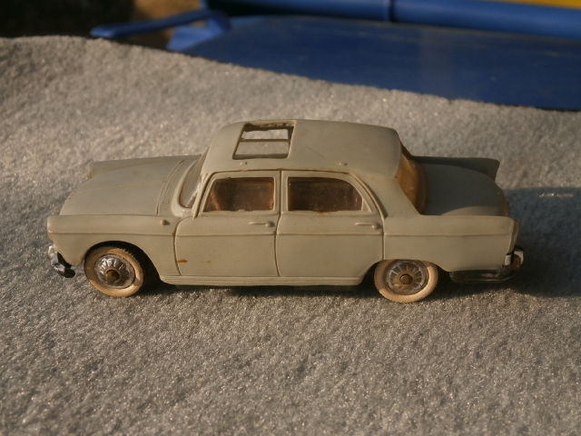 NOREV - Peugeot 404 avec Servo-Direction - 1/43 30 Wolxheim (67)