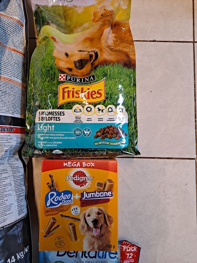 Nourriture pour chien 50 Quincey (70)