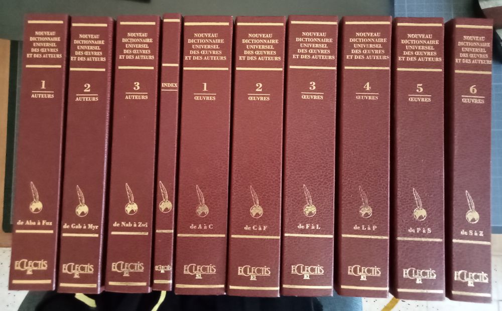 Nouveau dictionnaire universel des oeuvres et des auteurs 200 Monteux (84)