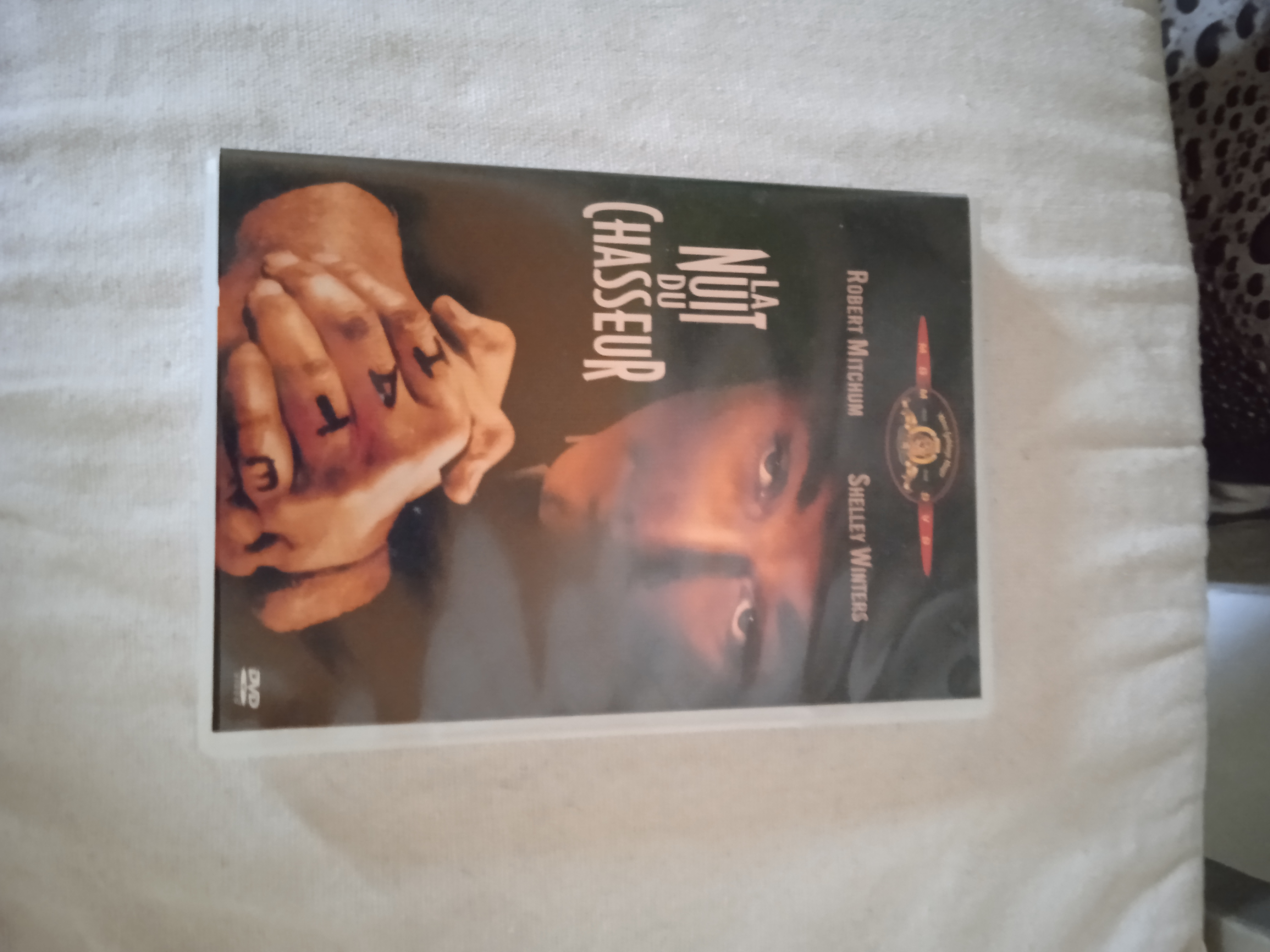 DVD La nuit du chasseur
2001
Excellent �tat
En Fran�ais
M 15 Talange (57)