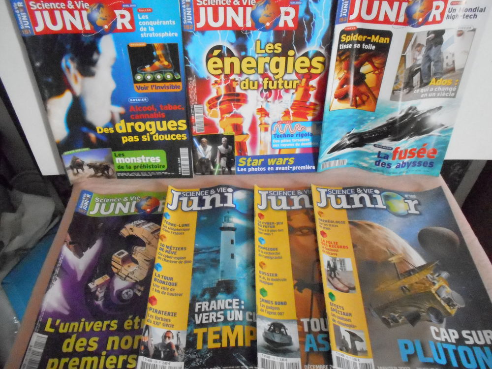 *L36
Lot 10 num�ros Sciences et Vie Junior		 10 Marseille 6 (13)