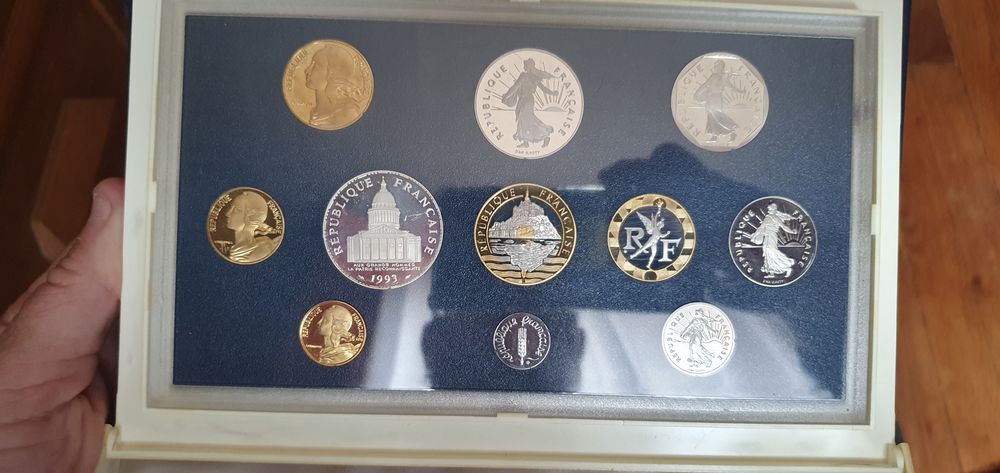 NUMISMATIQUE collection coffrets Monnaies de PARIS 1965 � 20 110 Mussy-sur-Seine (10)