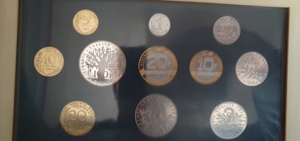 NUMISMATIQUE collection coffrets Monnaies de PARIS 1965 � 20 0 Mussy-sur-Seine (10)