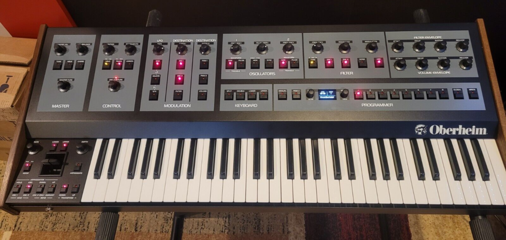 Oberheim OB-X8 8-Voice Polyphonic Analog Synthesizer 3300 Villeneuve-Loubet (06)