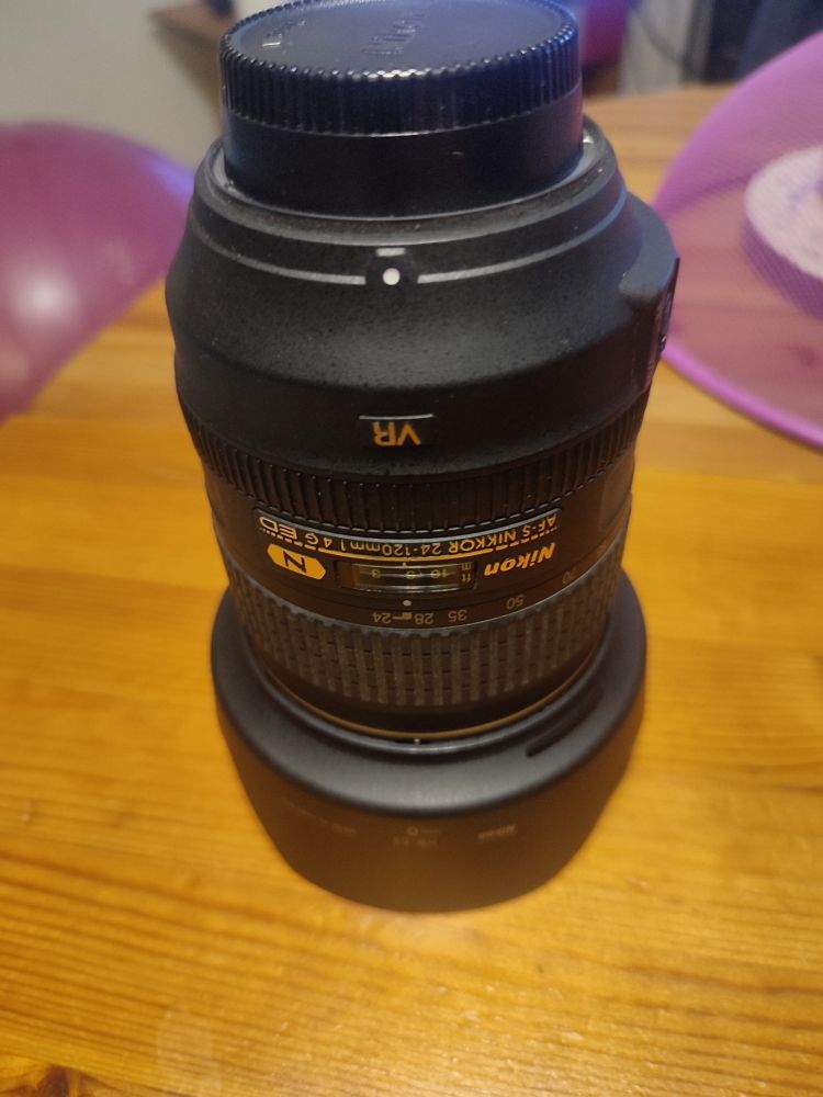 objectif Nikon 24/. 120 450 Hy�res (83)