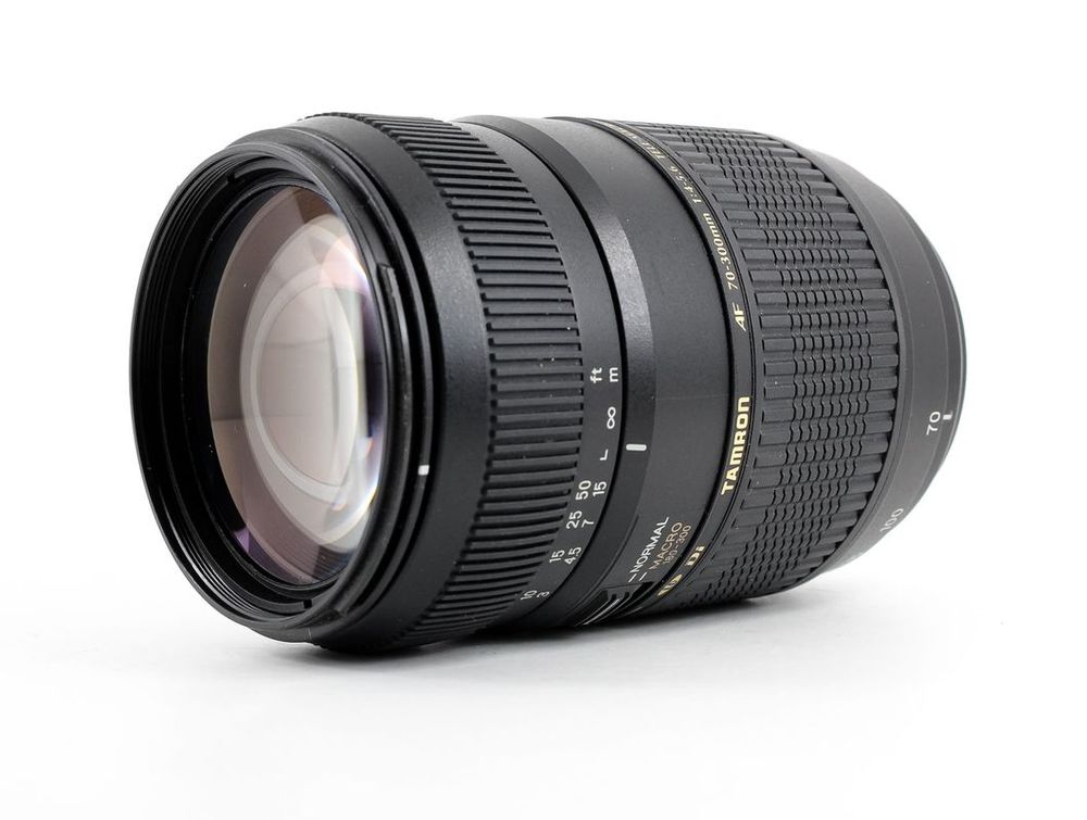 Objectif TAMRON AF 70-300mm /f4-5.6 Di LD Macro 1/2 NIKON 135 Saint-Denis (93)