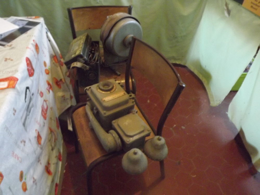 Objets ferroviaires de collection 250 Carnoules (83)