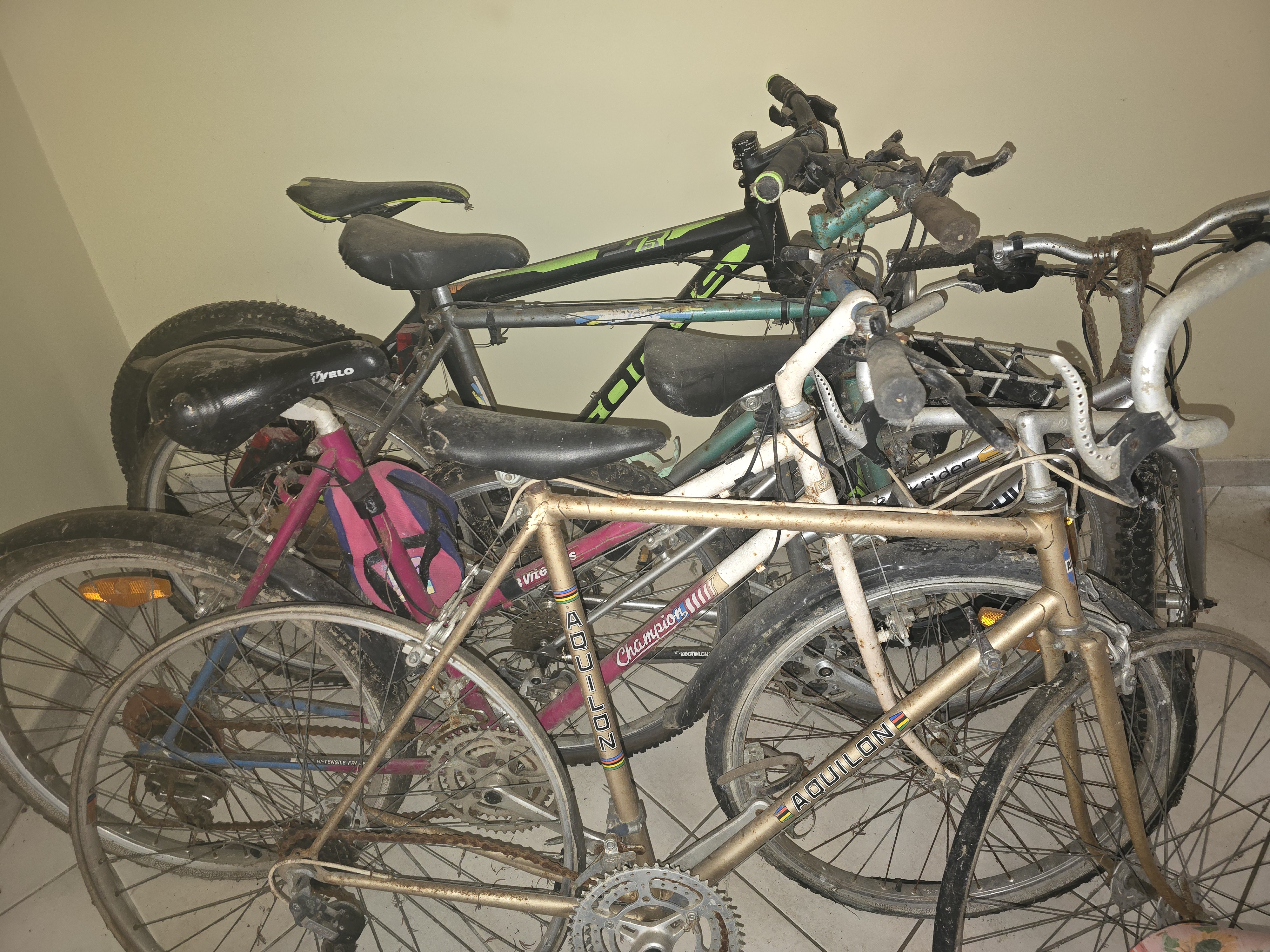 VTT OCCASION  V�LO COURSE        bien lire l annonce 60 Orin (64)