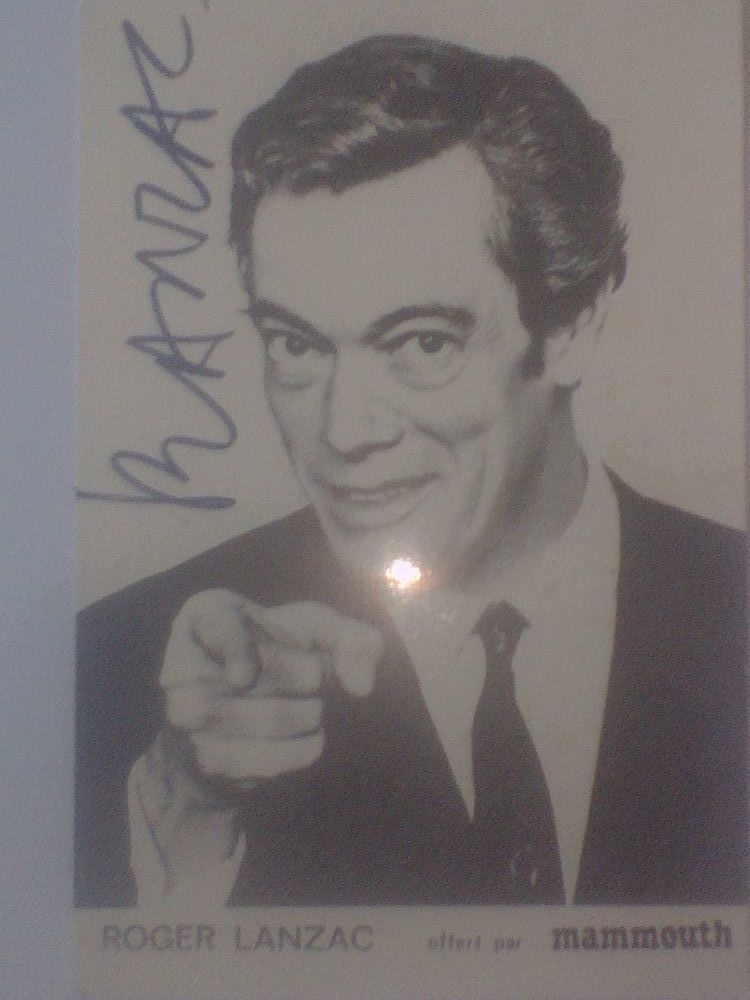 CPM offerte par Mammouth de Roger Lanzac D�dicac�e Cirque 0 N�rac (47)