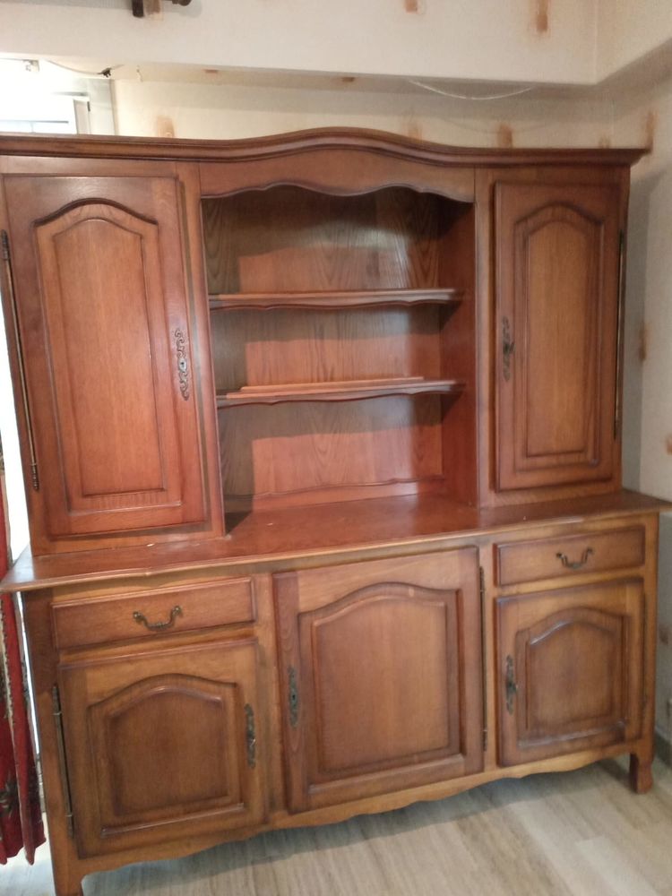 OFFRE BAHUT GRATUITEMENT SALON EN DEUX ELEMENTS 
0 Nice (06)