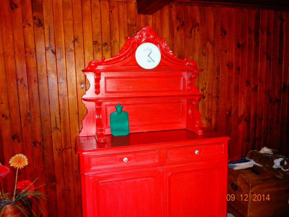 Offre buffet Saint Hubert d'�poque laqu�  rouge 0 Le Lavandou (83)