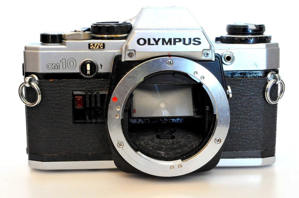 OLYMPUS OM10 - H.S. 20 � 20 Biarritz (64)