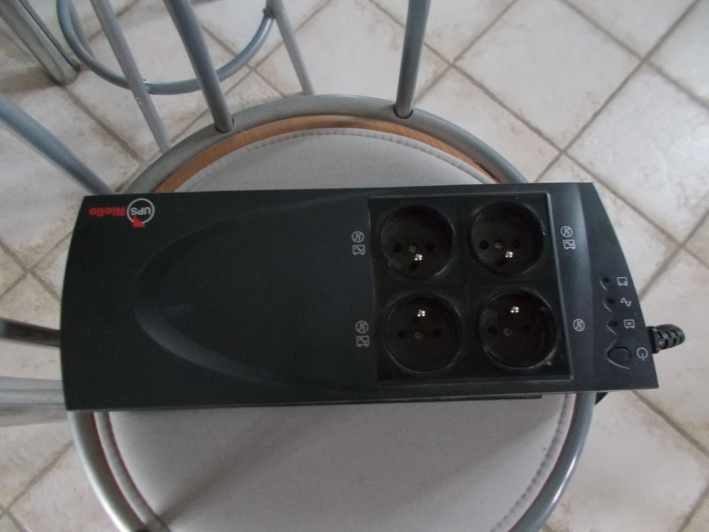 Onduleur diglog 400 faire un prix 50 Saran (45)