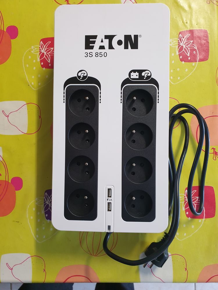 onduleur EATON  mod�le  3S850 100 La Chapelle-aux-Brocs (19)