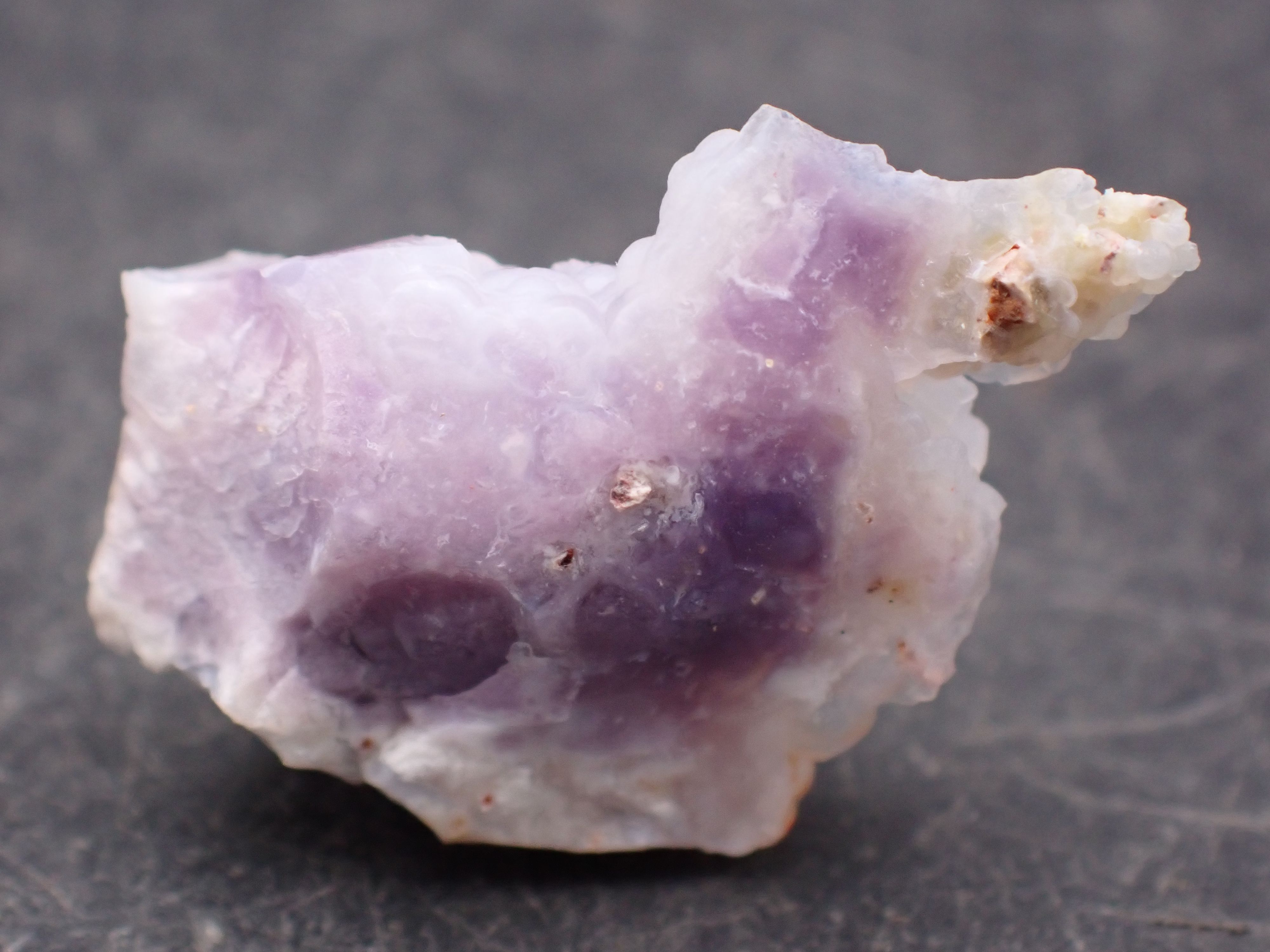 Opale violette brute , Jalisco , Mexique RARE 1,85gr 19 x 15 16 Bertrichamps (54)