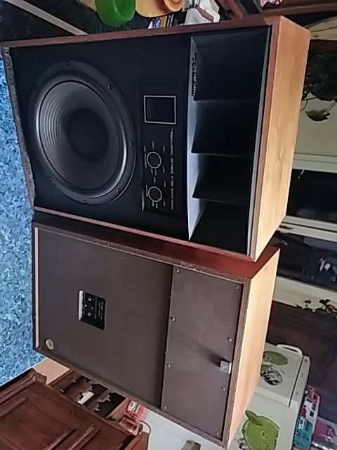 Optimus X 100 ,usa speakers cabinets. 349 Marckolsheim (67)