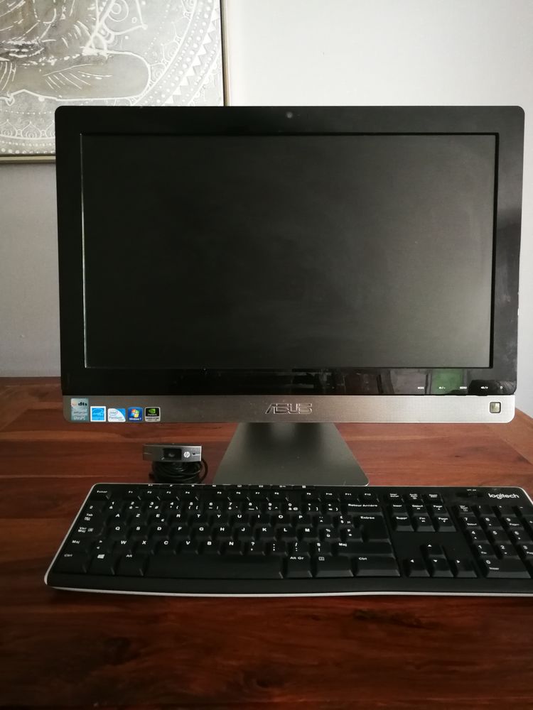 Ordinateur ASUS    tout en 1   65 Vourles (69)