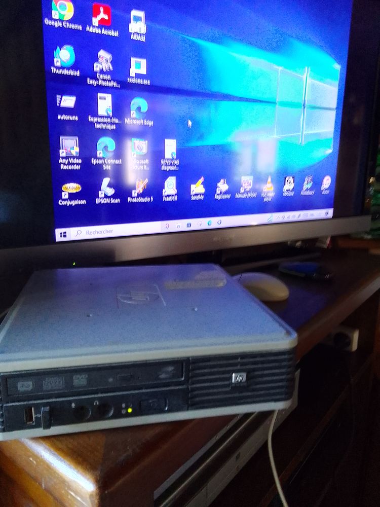 ordinateur de bureau HP COMPAQ 7800 P ultra slim desktop 
30 Saint-Jean-de-V�das (34)