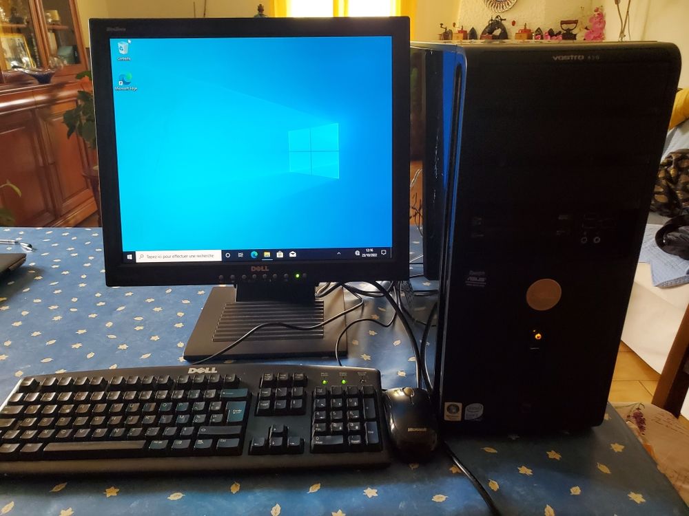 ordinateur dell complet bon fonctionnement 200 Sisteron (04)