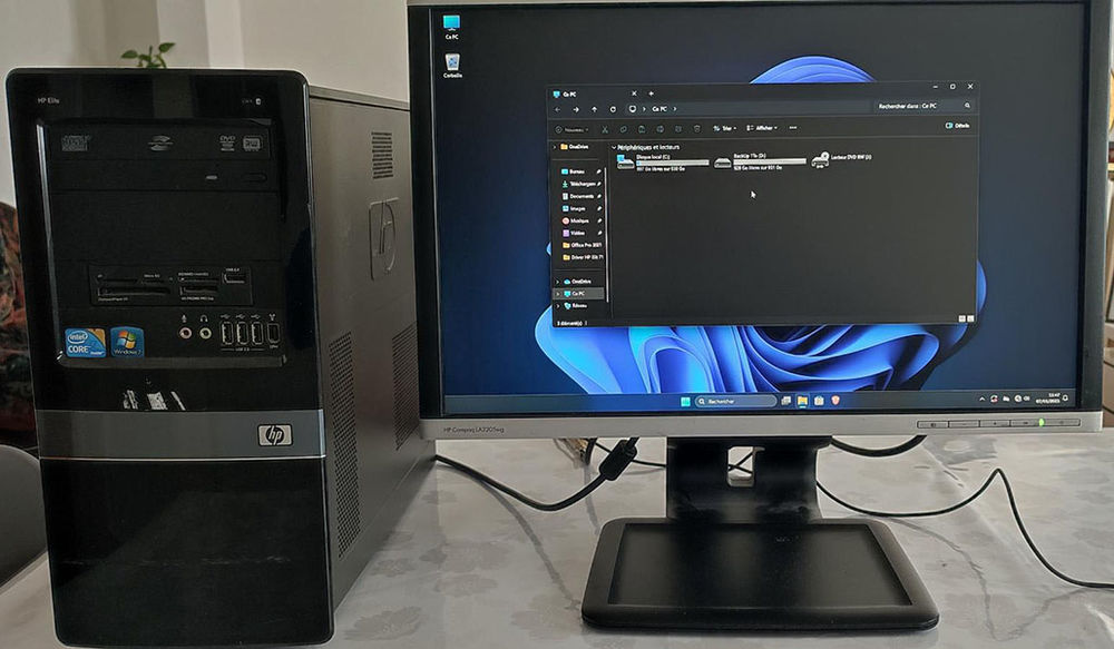 Ordinateur PC + ECRAN 22 Pouces HP 200 Annemasse (74)