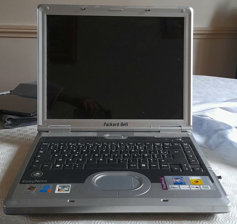 Ordinateur Packard Bell 40 Choisy-le-Roi (94)