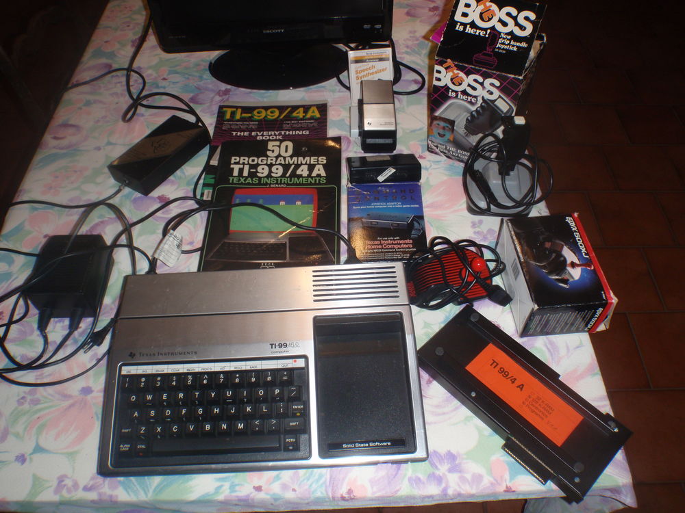 ordinateur personnel Texas instrument Ti 99/4A avec jeux 250 Arques-la-Bataille (76)