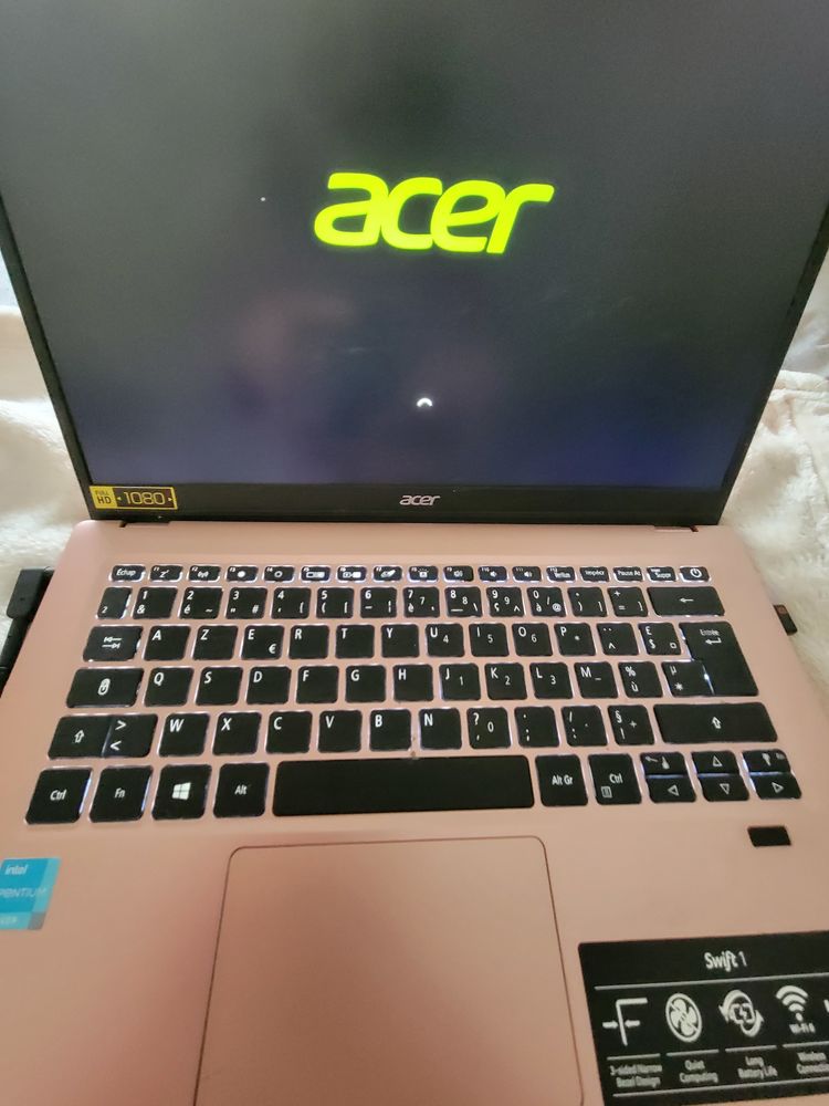 ordinateur  portable  ACER 14 pouce CLAVIER RETRO  ECLAIRE 180 Auray (56)