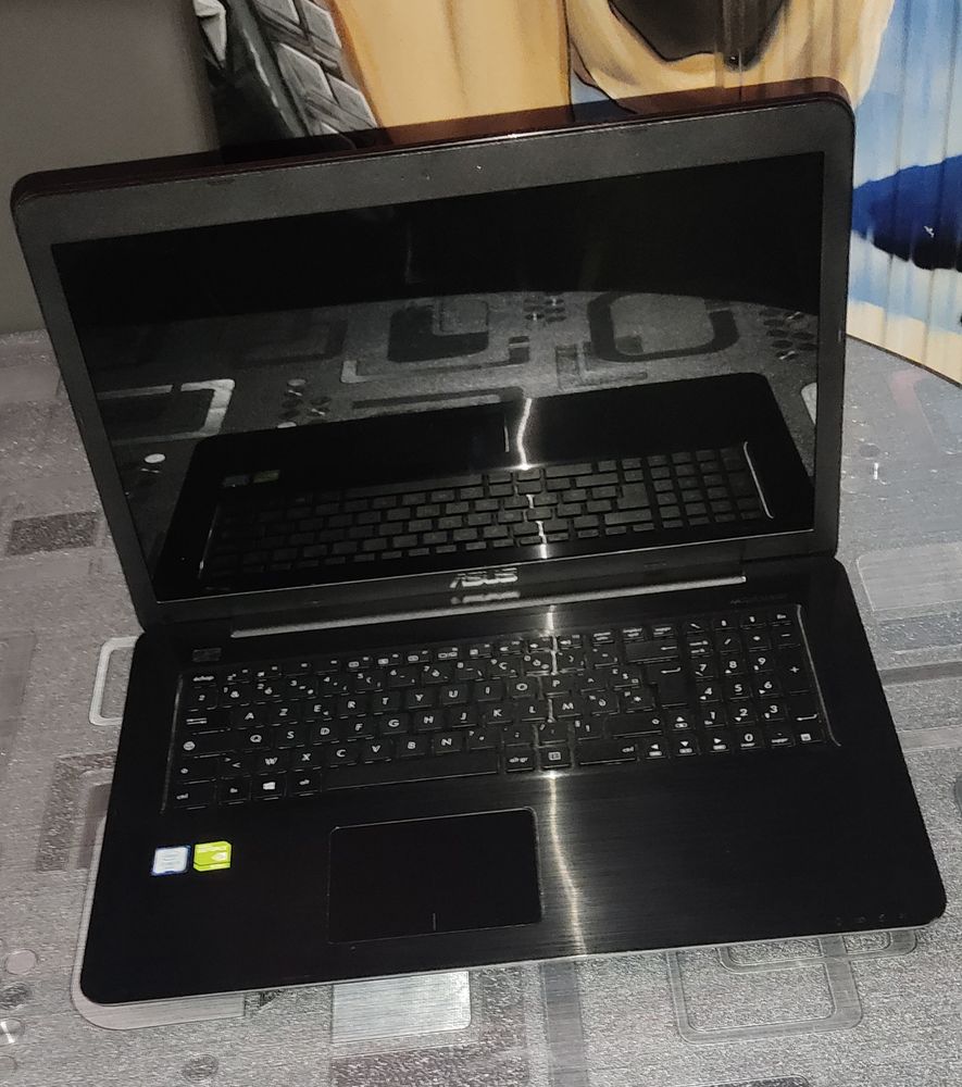 Ordinateur portable Asus 17  350 Avignon (84)