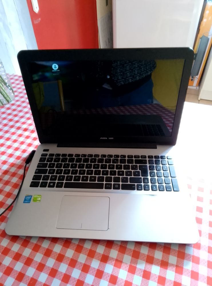 ordinateur portable ASUS 35 Cholet (49)